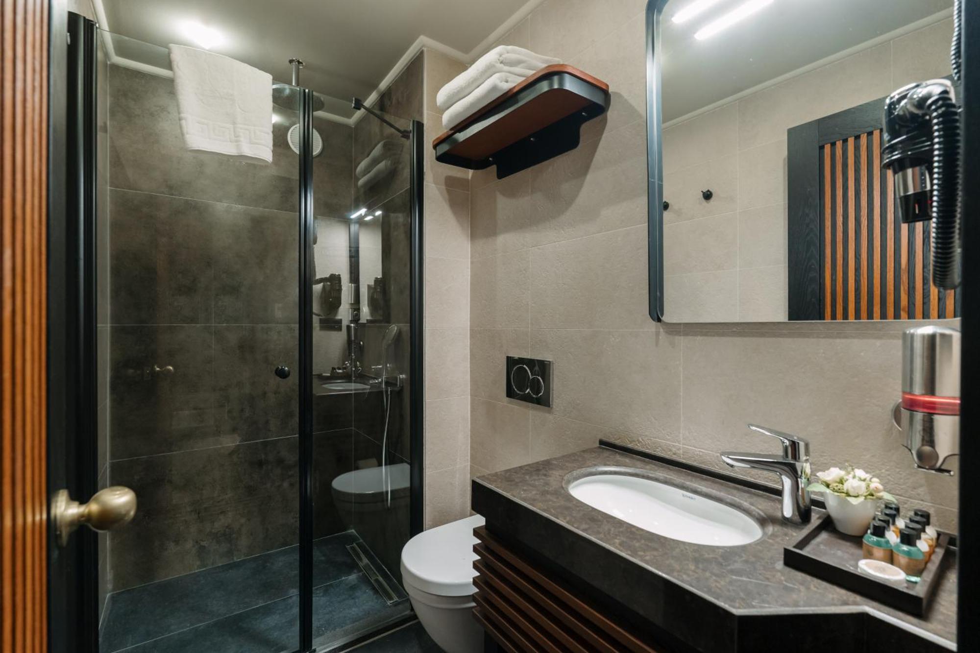 Tria Elegance Istanbul Hotel Exterior photo